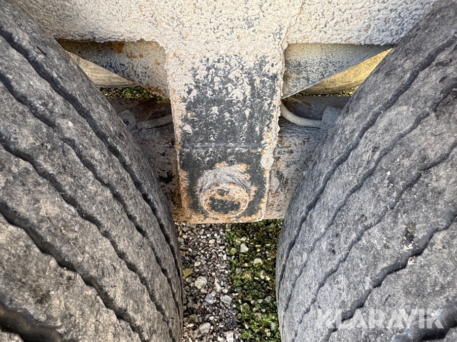 Entreprenørvogn Baastrup 12 Tons med 3 vejs tip.