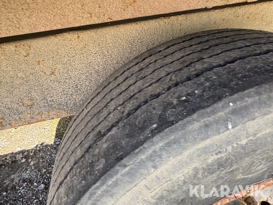 Entreprenørvogn Baastrup 12 Tons med 3 vejs tip.