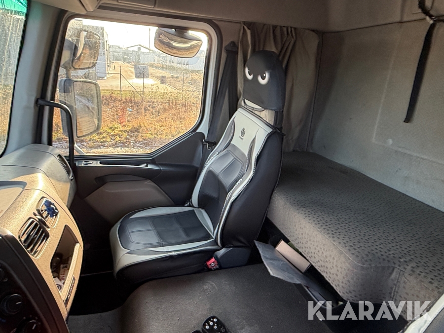 Renault lastbil – med skiftelad, lift og container Renault Midlum