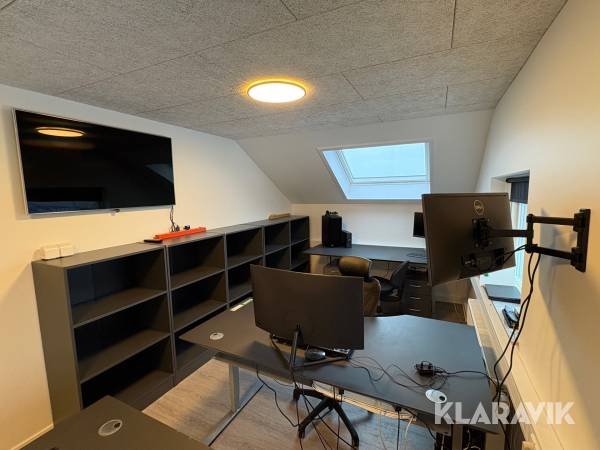 Arbejdsstationer med reoler og TV - 2 styk