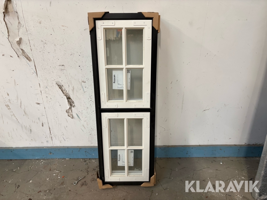 Vindue Frovin FL316 Termo 90 Dannebrog hvidmalet træ med sort kant 3-lags Ug 1,12