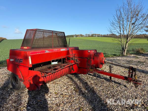 Småballepresser Massey Ferguson MF 228