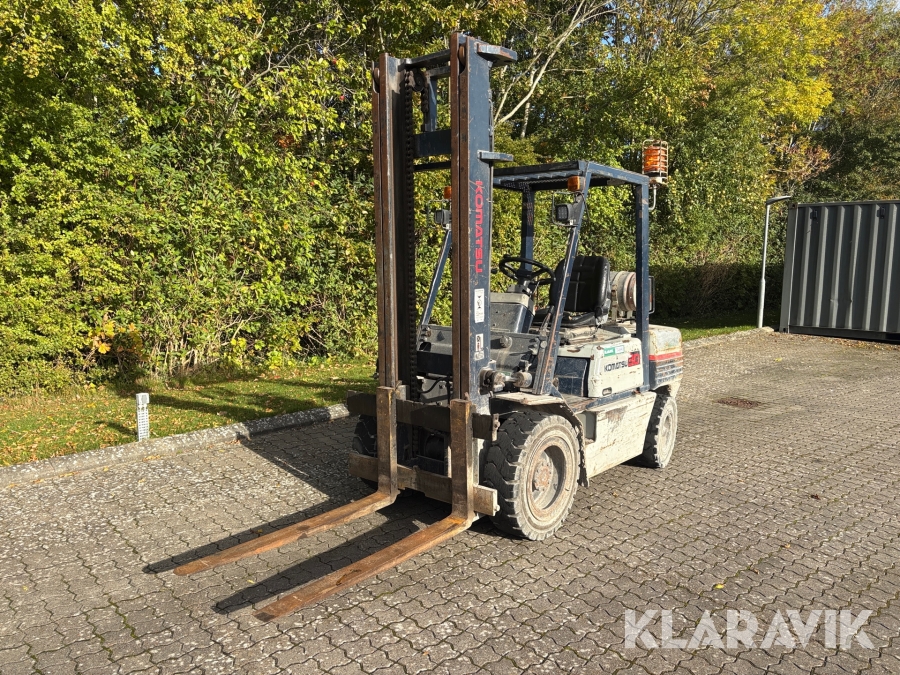 Truck Komatsu FG 30T2-11
