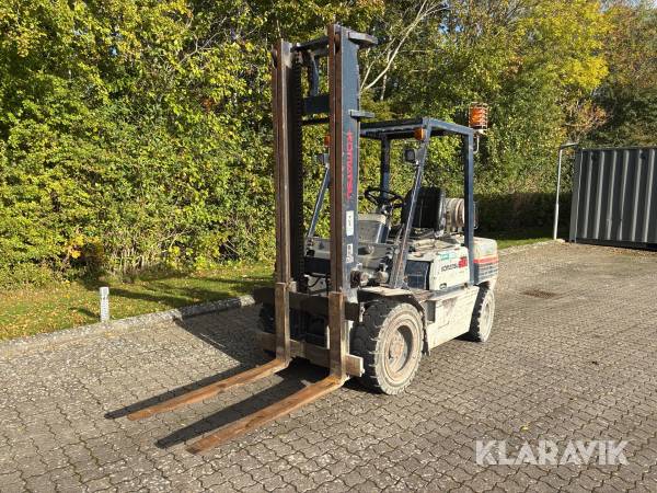Truck Komatsu FG 30T2-11