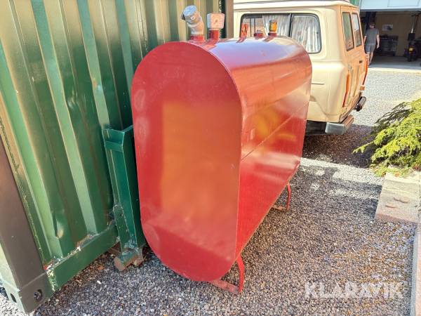 Olietank med varmluftfyr, 1.200 L
