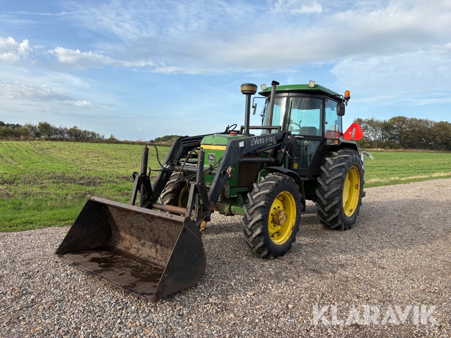Traktor John deere 3040