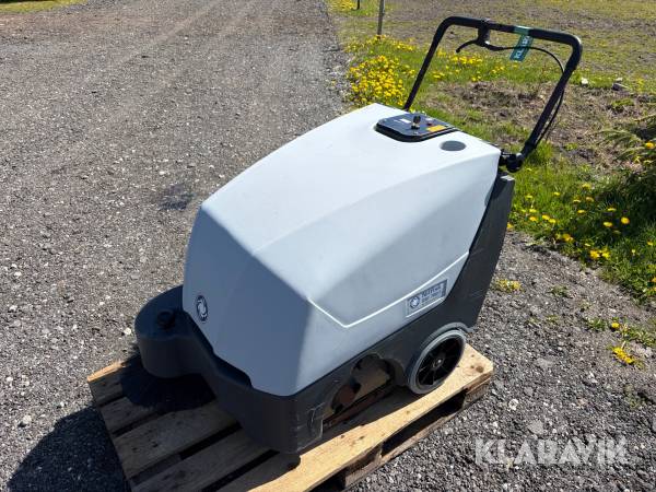 Feje/sugemaskine Nilfisk SW799 S