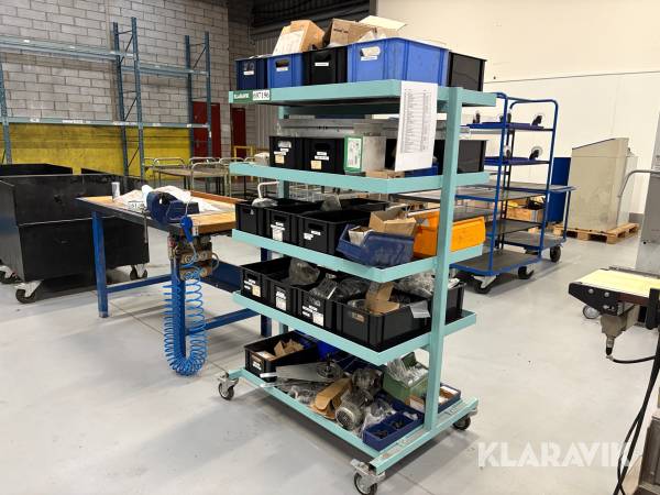 Lot med industri-tilbehør inkl reol