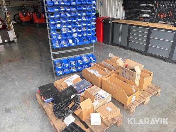 Reservedele til både 3 reoler Mercury, mercrusier, suzuki