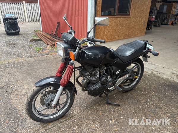 Motorcykel Yamaha XS 400