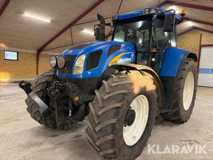Traktor New Holland TVT 195