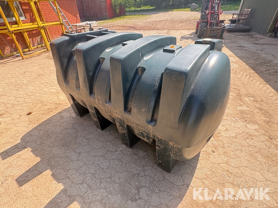 Tank Titan H1800