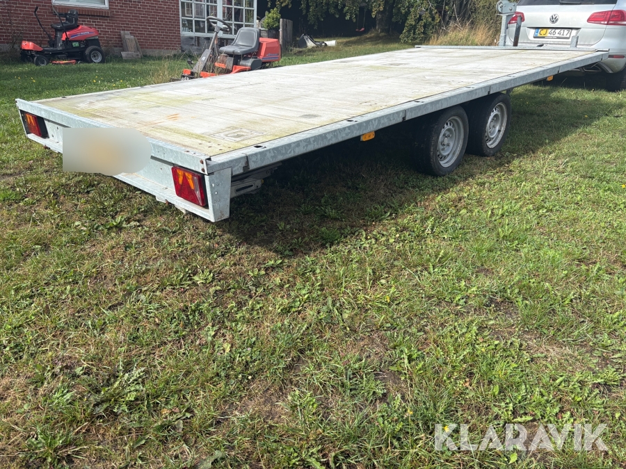 Trailer Variant 3525P5