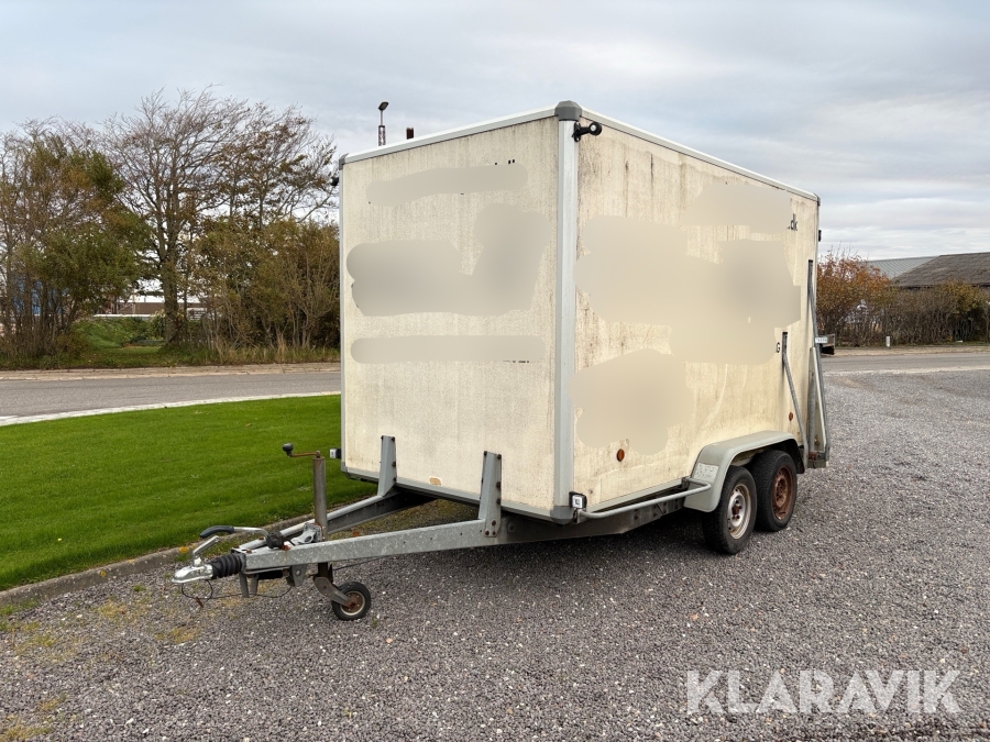 Trailer Variant 2000 CS