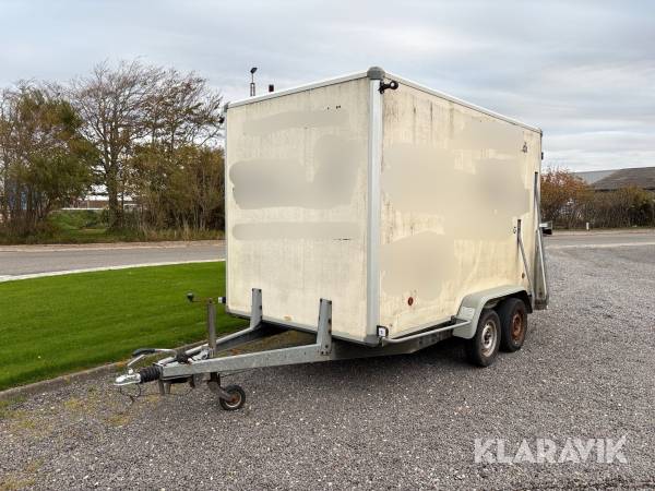 Trailer Variant 2000 CS