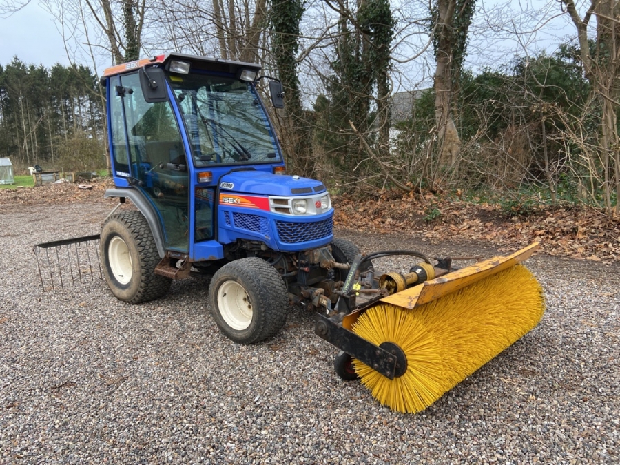 Kompakt traktor