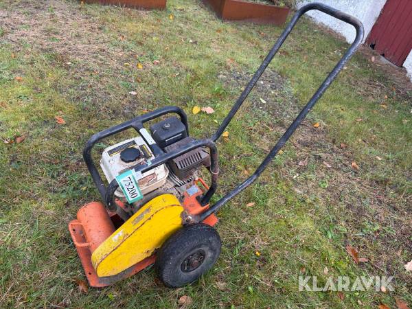 Pladevibrator HD Technika BP 1138
