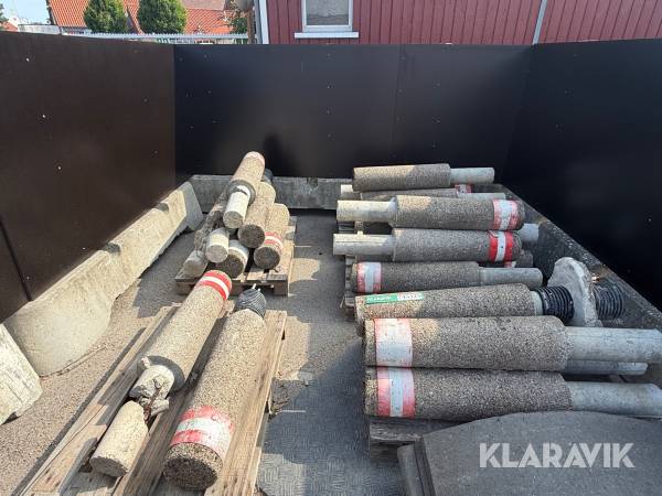 Afmærkningspæle til vejside, 24 Styk