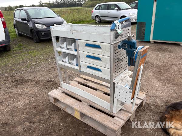 Reol til varebil Sortimo med skruestik