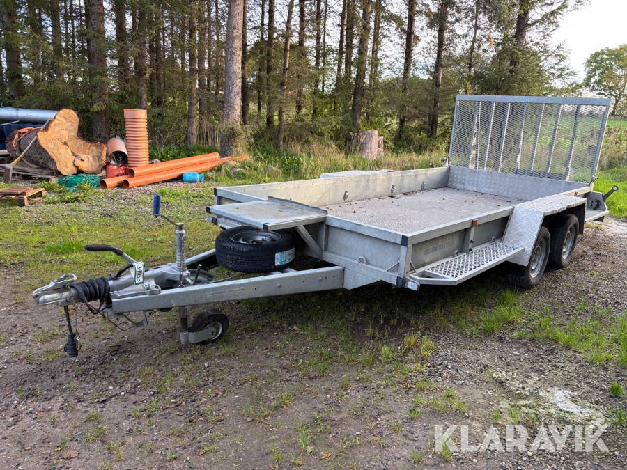 Trailer Variant 3518M4
