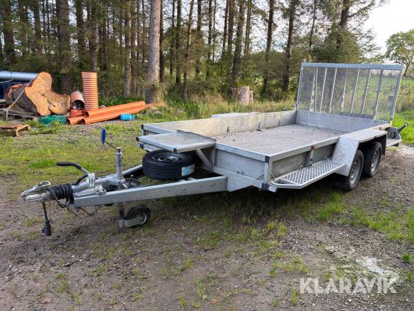 Trailer Variant 3518M4