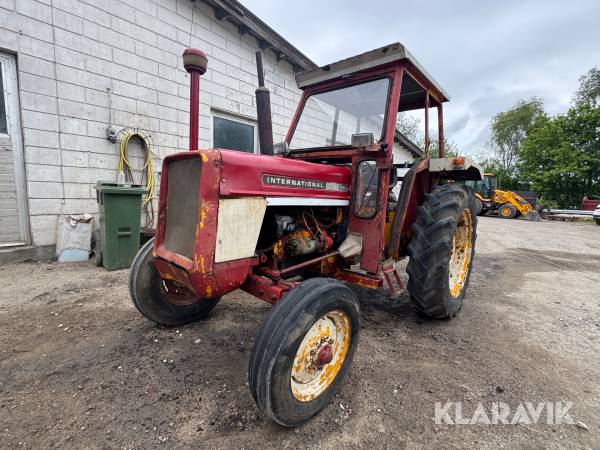 Traktor International IH 444