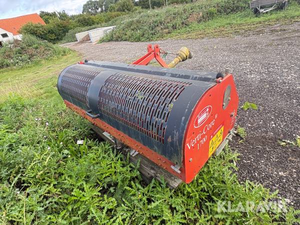 Prikker Redexim Verti-Core 1700