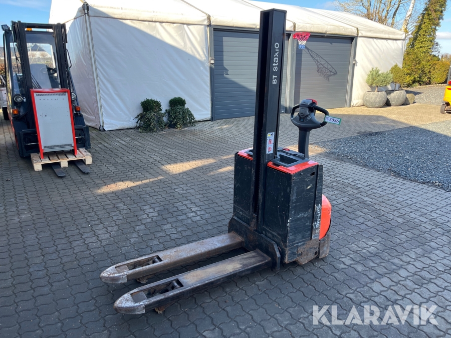 Dobbelt stabler med monomast Toyota SWE080L