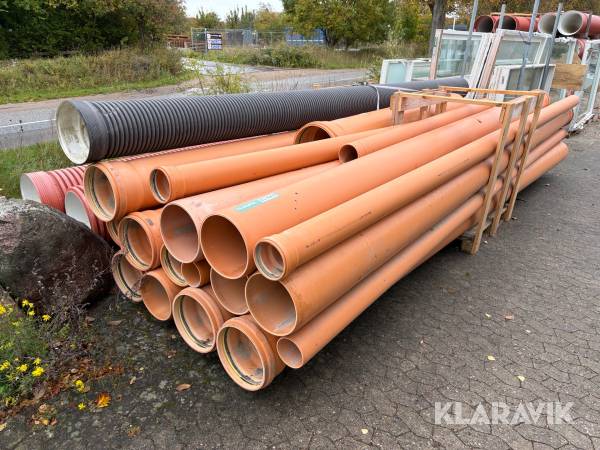 Assorterede kloak og afløbsrør -  cirka 29 dele