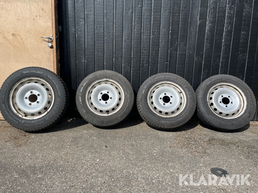 Dæk Bridgestone Blizzak 215/65 R16 med fælge 4 styk vinterdæk