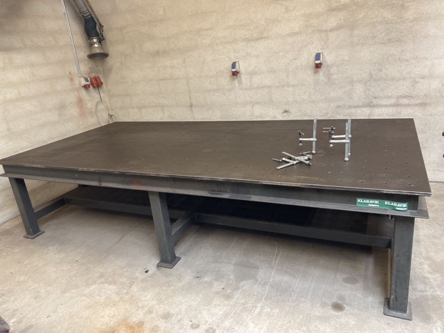 Svejse bord med huller