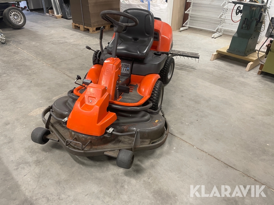 Plæneklipper Husqvarna R175 med rive