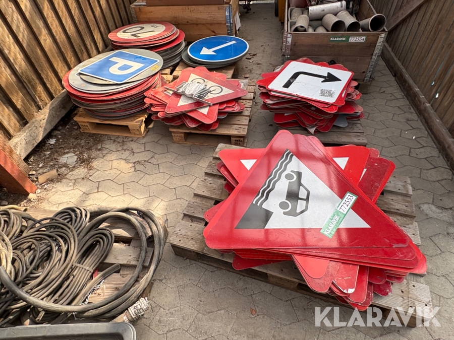 Assorterede trafikskilte 3,5 paller