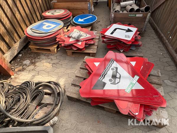 Assorterede trafikskilte 3,5 paller