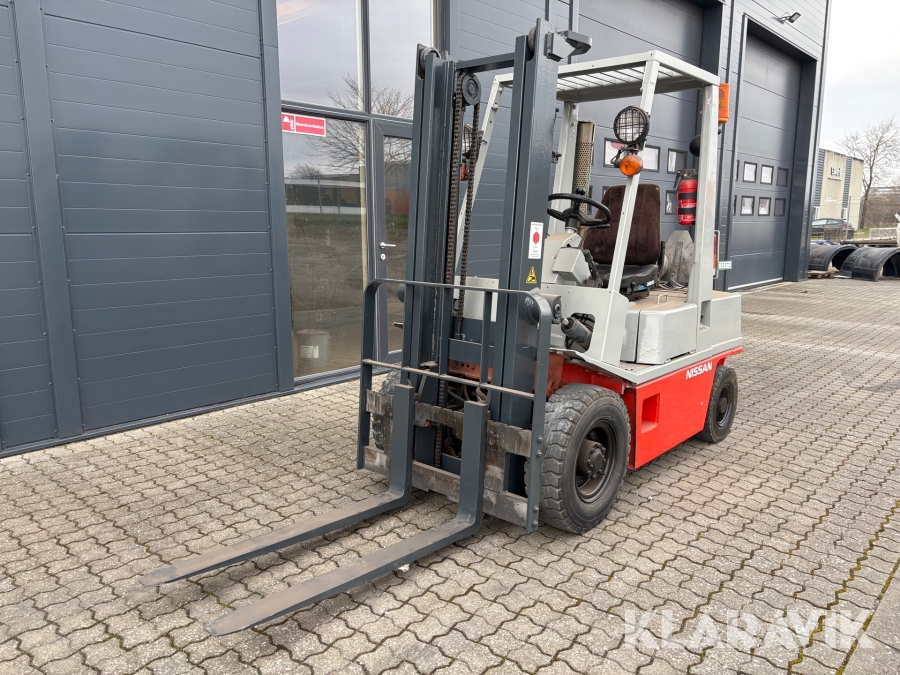 Truck Nissan PHO2A250