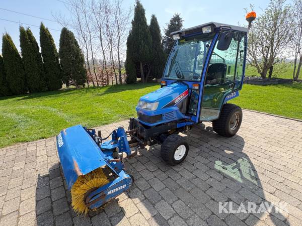 Kompakt traktor Iseki TXG23 med 5 redskaber