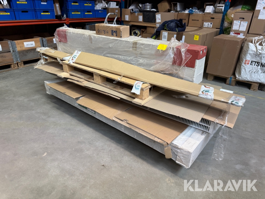 Radiatorer og konvektor 3 styks og riste