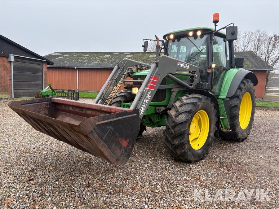 Traktor John Deere 6320 - Med frontlæsser