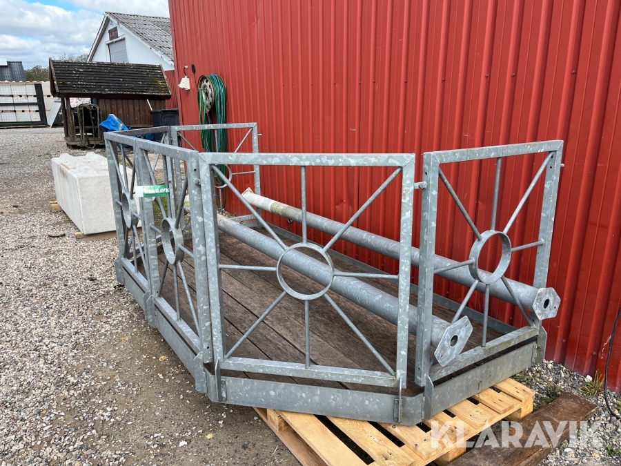 Altan galvaniseret med stolper