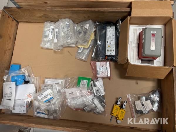 Lot - Flow Simulator, ventilkit, vacuum ejectors,og øvrige Sick dele - 1 palle