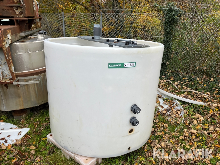 Væskebeholder Plast 150cm med halve låg