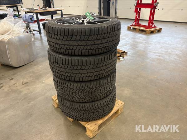 Dæk på aluminiumsfælge Toyo Snowdrop s954 suv - 4 styk/265/45R20