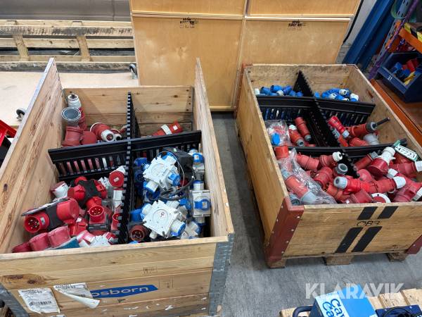 Lot  CEE-stik, koblinger og strømfordelere 230/400 V