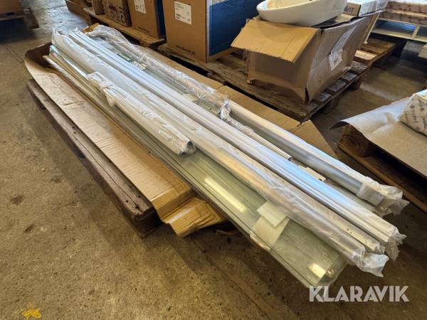 Glasvæg og stænger LOT