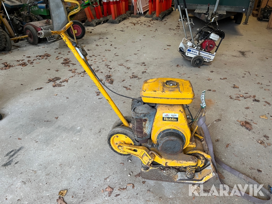 Pladevibrator Robin EY25-2D