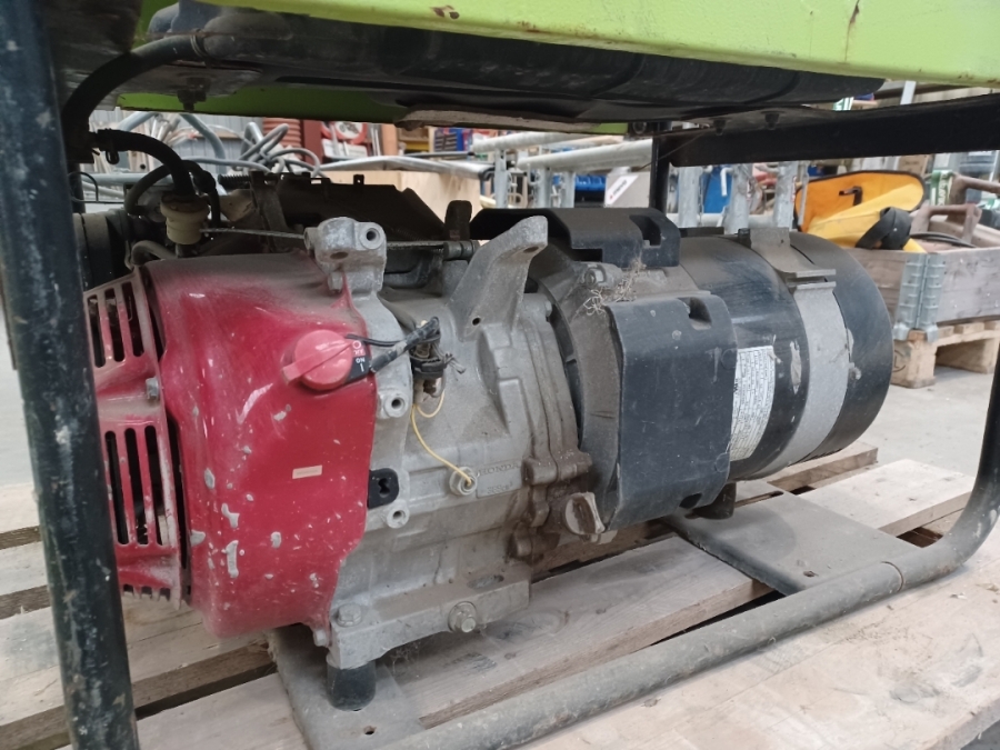 Generator