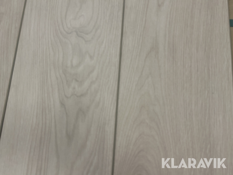 Gulv Design Boden VE44 Eiche Kalmar cremehvid SPC-gulv cirka 115 m²