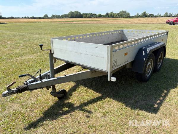 Trailer Henra