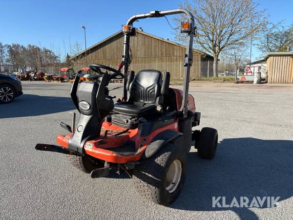 Redskabsbærer Kubota F3890 med tilbehør