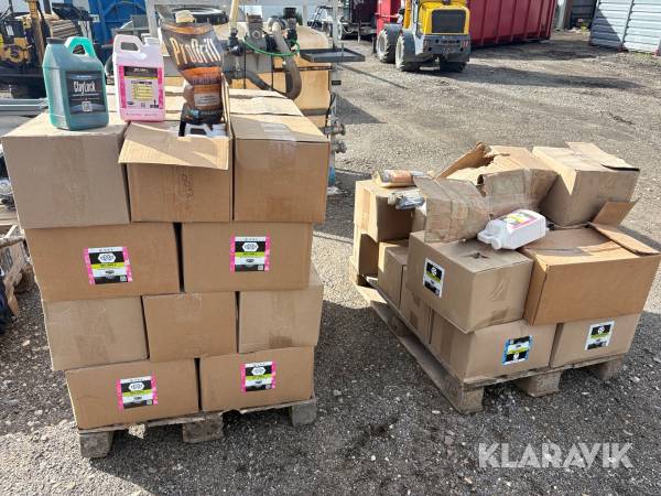 Flydende boremudder ca. 1,5 palle med blandede kasser til forskellige jordforhold